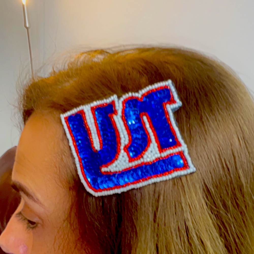 New York Giants beaded and sequined hair clip